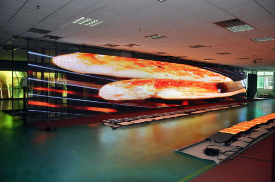 Écran transparent extérieur de l'intense luminosité P3.9-7.8 LED pour la publicité de mur de verre