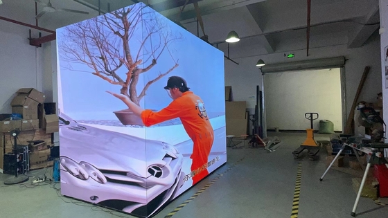 4 mur visuel faisant le coin des côtés P2.5 LED, affichage à LED d'intérieur de la publicité