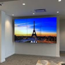 Écran d'affichage LED avec un pas de 2 mm, avec une taille de boîtier unitaire de 640x640mm, parfait pour les murs vidéo intérieurs et les affichages d'informations