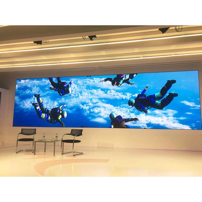 écran de haute résolution de 1200cd LED, petit affichage à LED de lancement du pixel P2