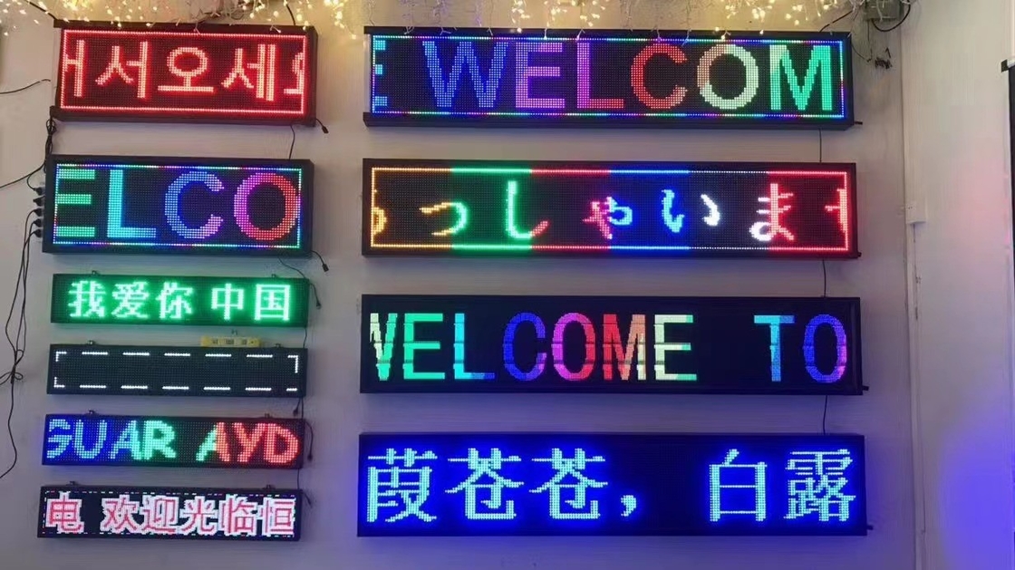 120 degrés LED programmable mettant en rouleau la publicité simple 220V de couleur de signes